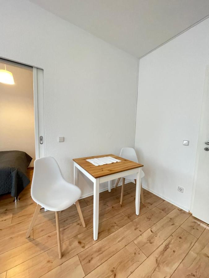 Ferienwohnung im Stadtzentrum von Bernau - Schöne Ferienwohnung mit 1 1/2 Zimmern, Bad, Spülmaschine, Waschmaschine, komplette Küche, WLAN Bernau bei Berlin Exterior foto